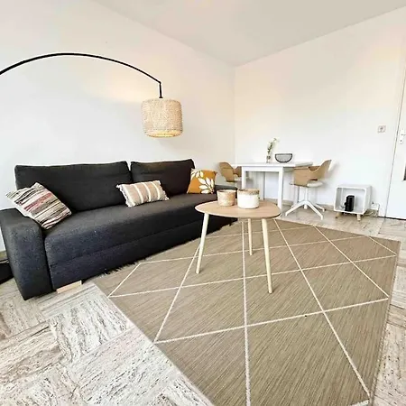 Apartment Le Mistral : Apt 2 Prs, 3 Min Mer, Centre-ville *